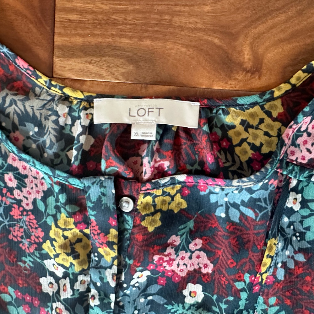 LOFT Floral Sleeveless Flowy Top Size XL - Picture 4 of 4